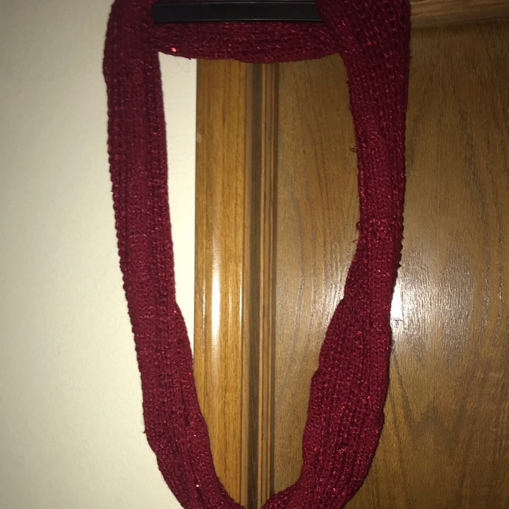 Infinity scarf Red sparkly one size